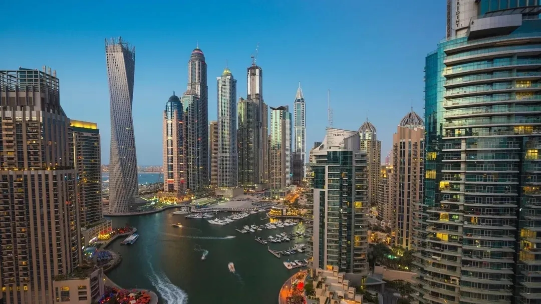 سوق العقارات في الإمارات العربية المتحدة: دورة تصحيح وفرص استثمارية
