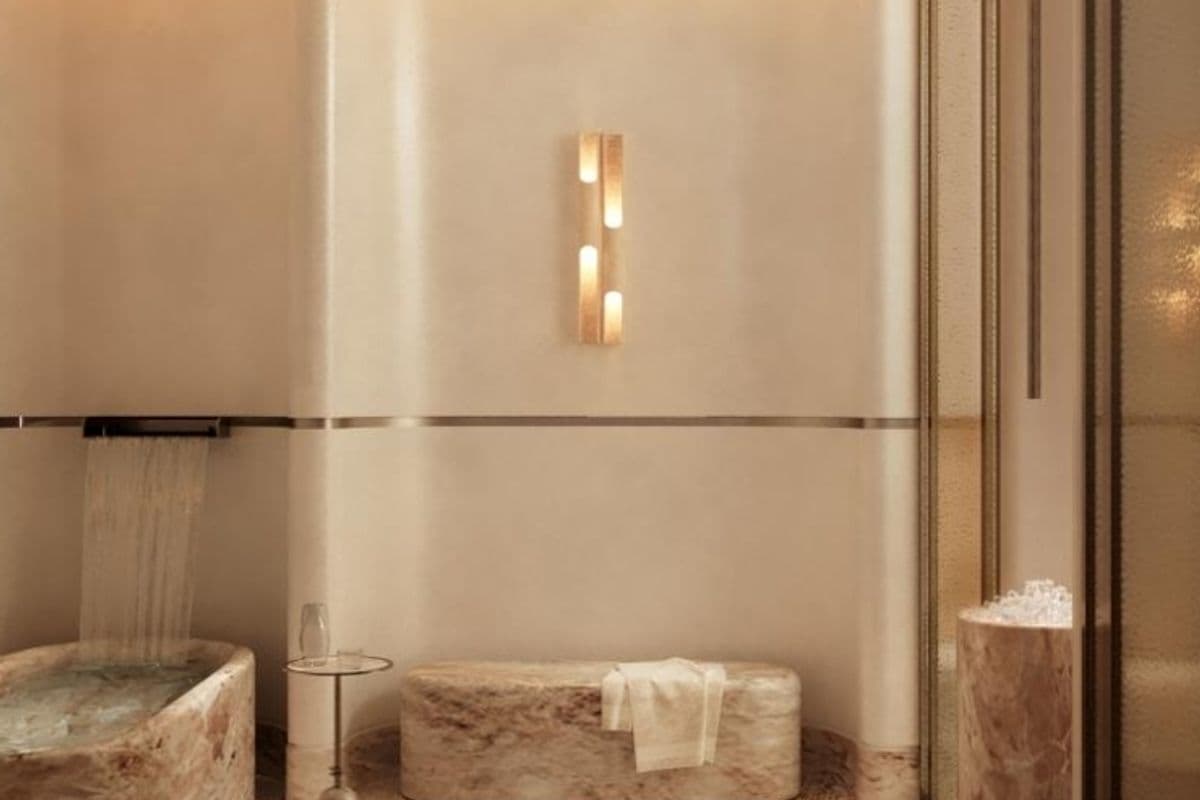 Rosewood Hotel And Residence