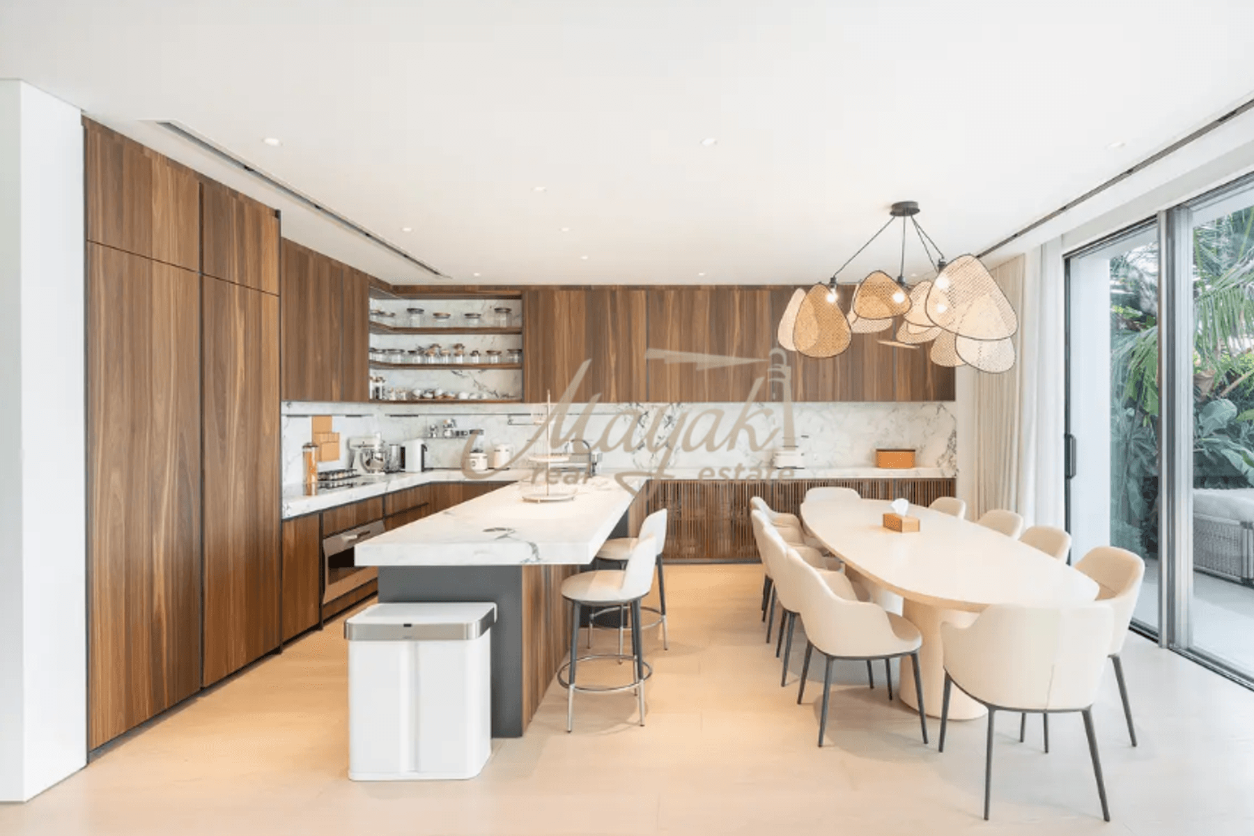 Эксклюзивная вилла, полностью обновленная, с видом на закат