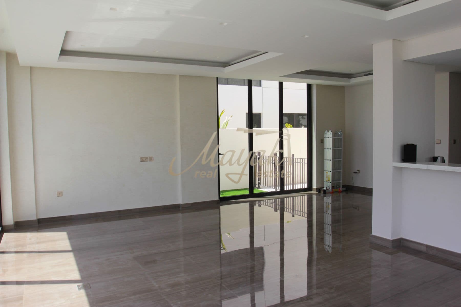 СООТВЕТСТВУЕТ ВАСТУ | РОСКОШЬ - 4 СПАЛЬНИ | ВИД НА ПОЛЕ ДЛЯ ГОЛЬФА