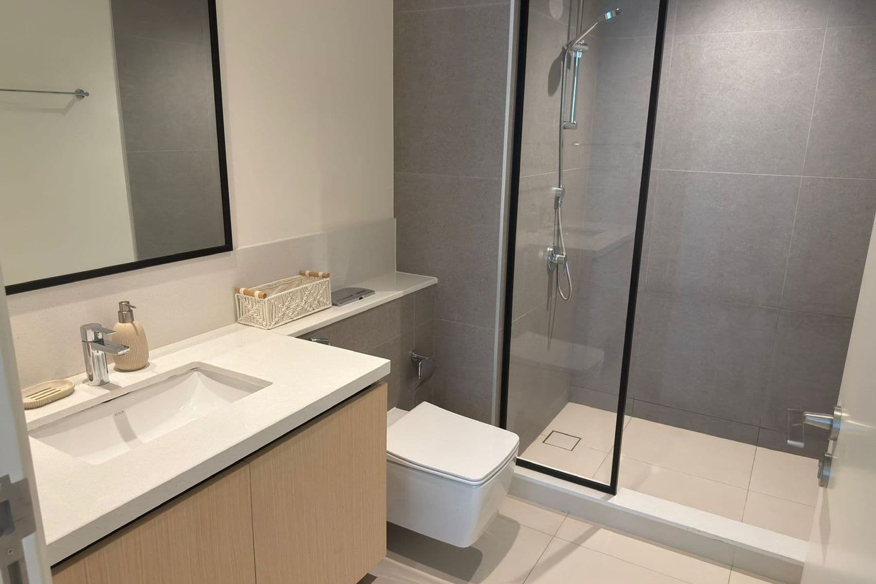 Downtown Burj Crown 3bedrooms+maid