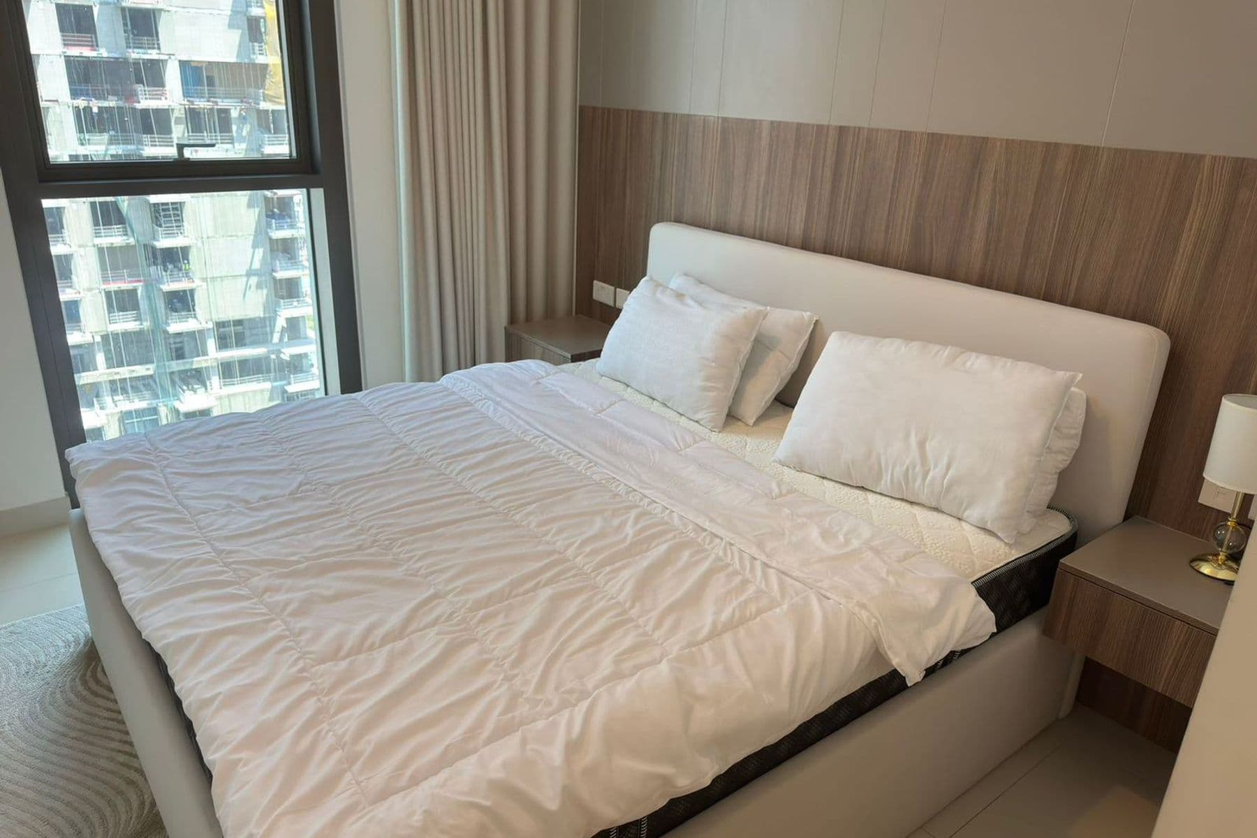 Апартаменты «Бурдж Краун» в центре города, 3 спальни + комната для прислуги.