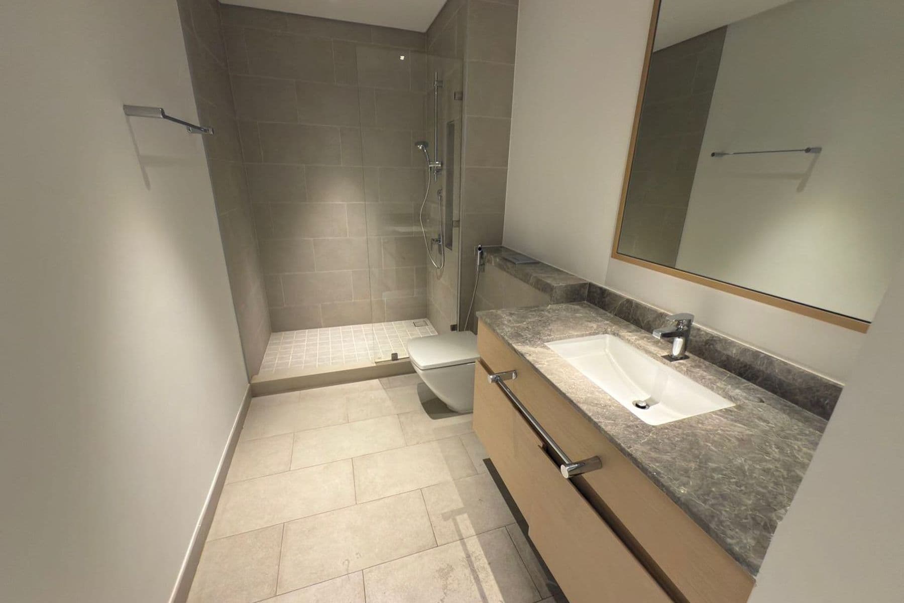 Creek rise penthouse 4bedroom+ maid