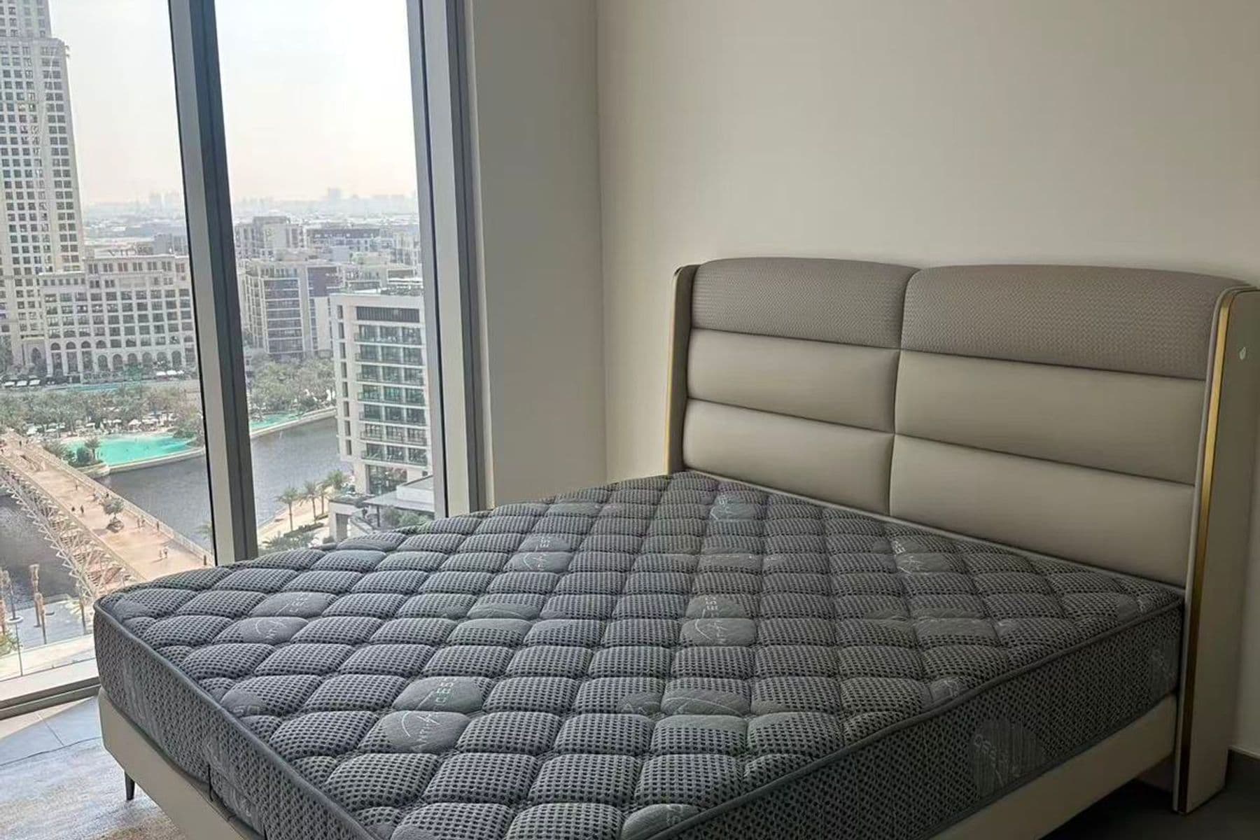 Creek Gate tower 2bedroom canal view