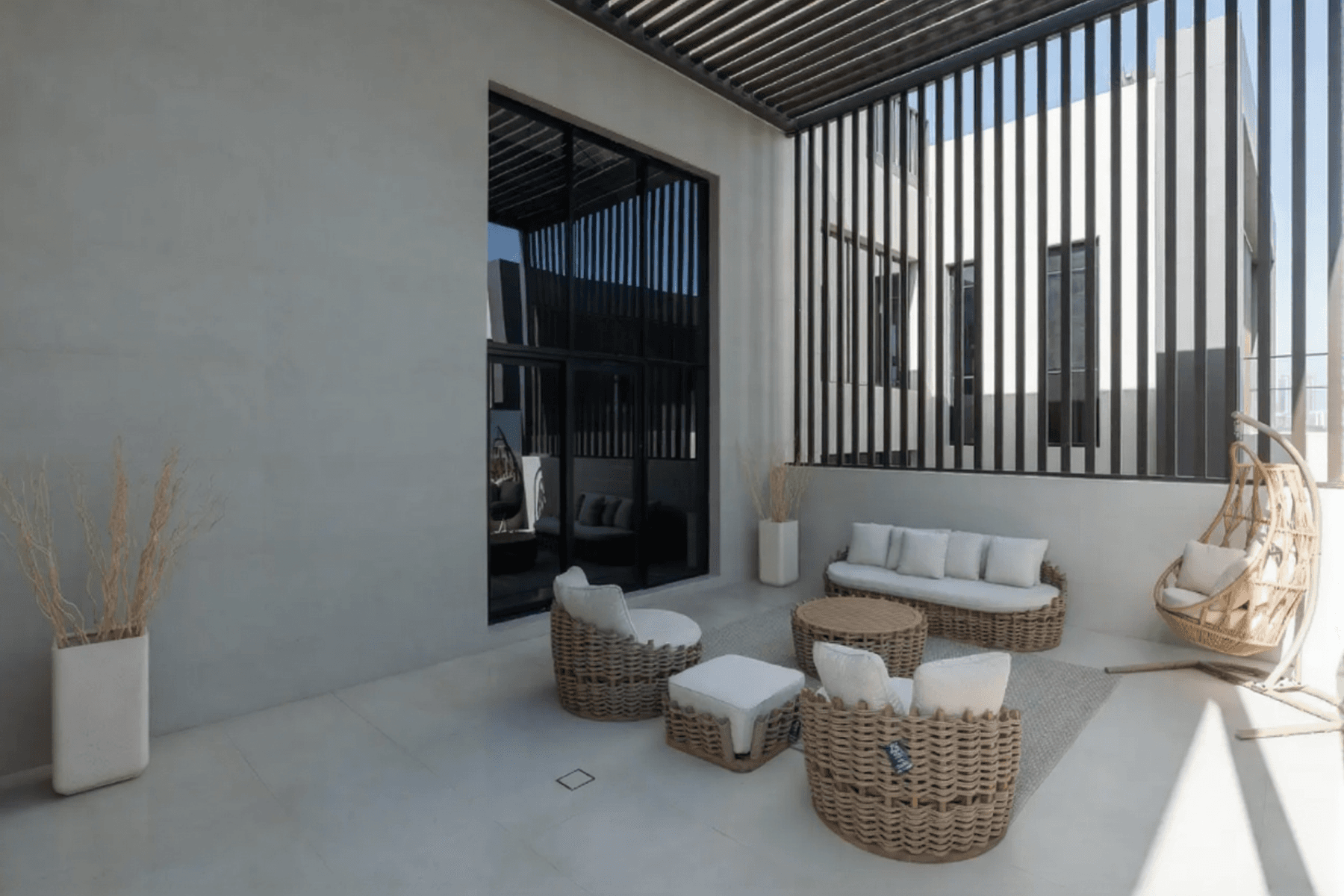 Роскошная вилла Meydan с тихой террасой на крыше.