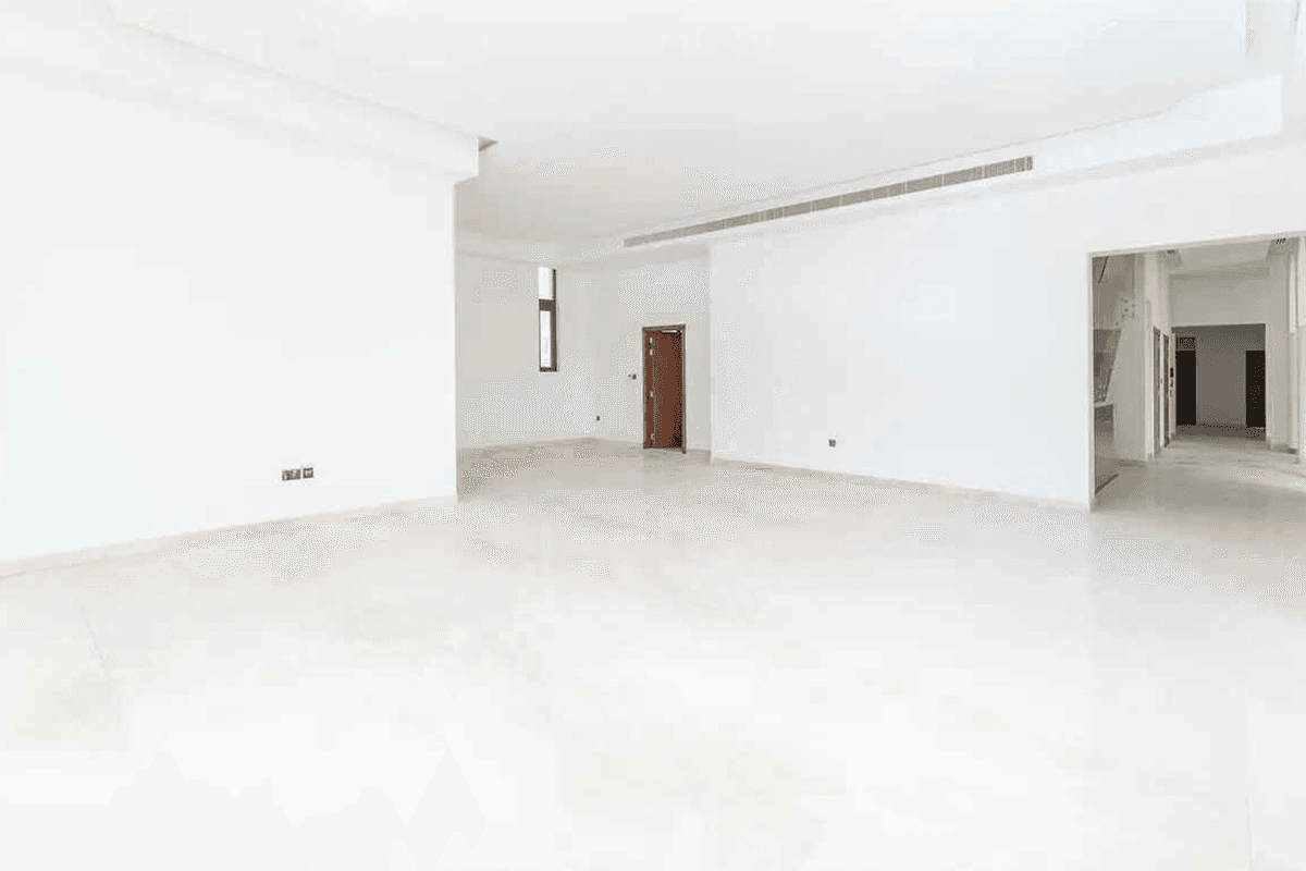 Роскошный классический особняк с 7 спальнями | Цокольный этаж + терраса на крыше