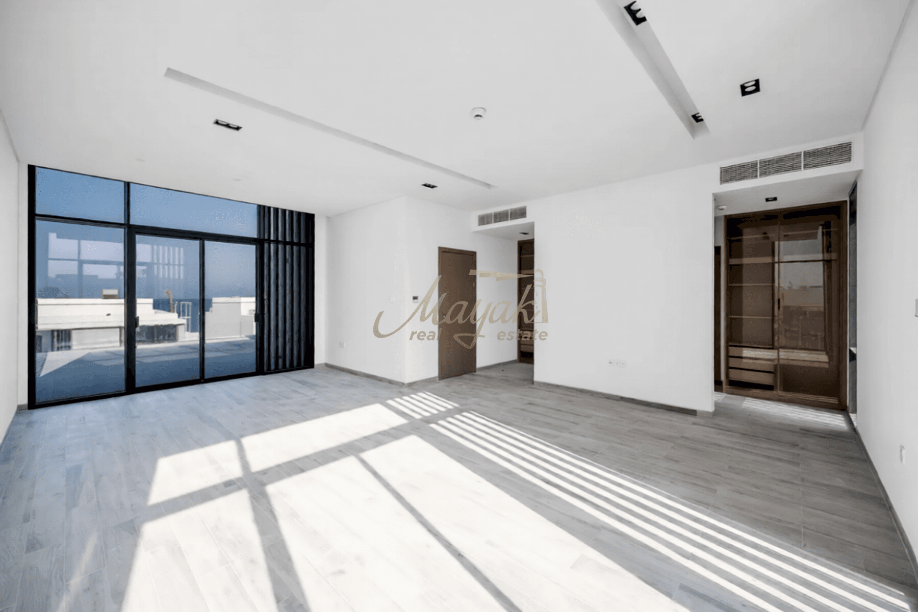 5BR Standalone Villa | Distress Price | Ready Now