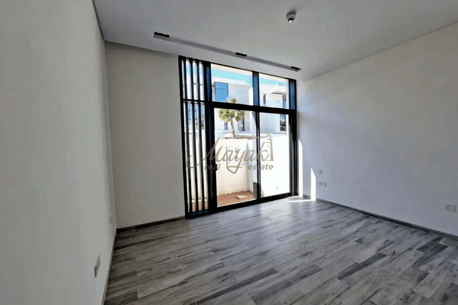 Продается вилла с 4 спальнями на берегу моря | Превосходное расположение на острове Аль-Марджан