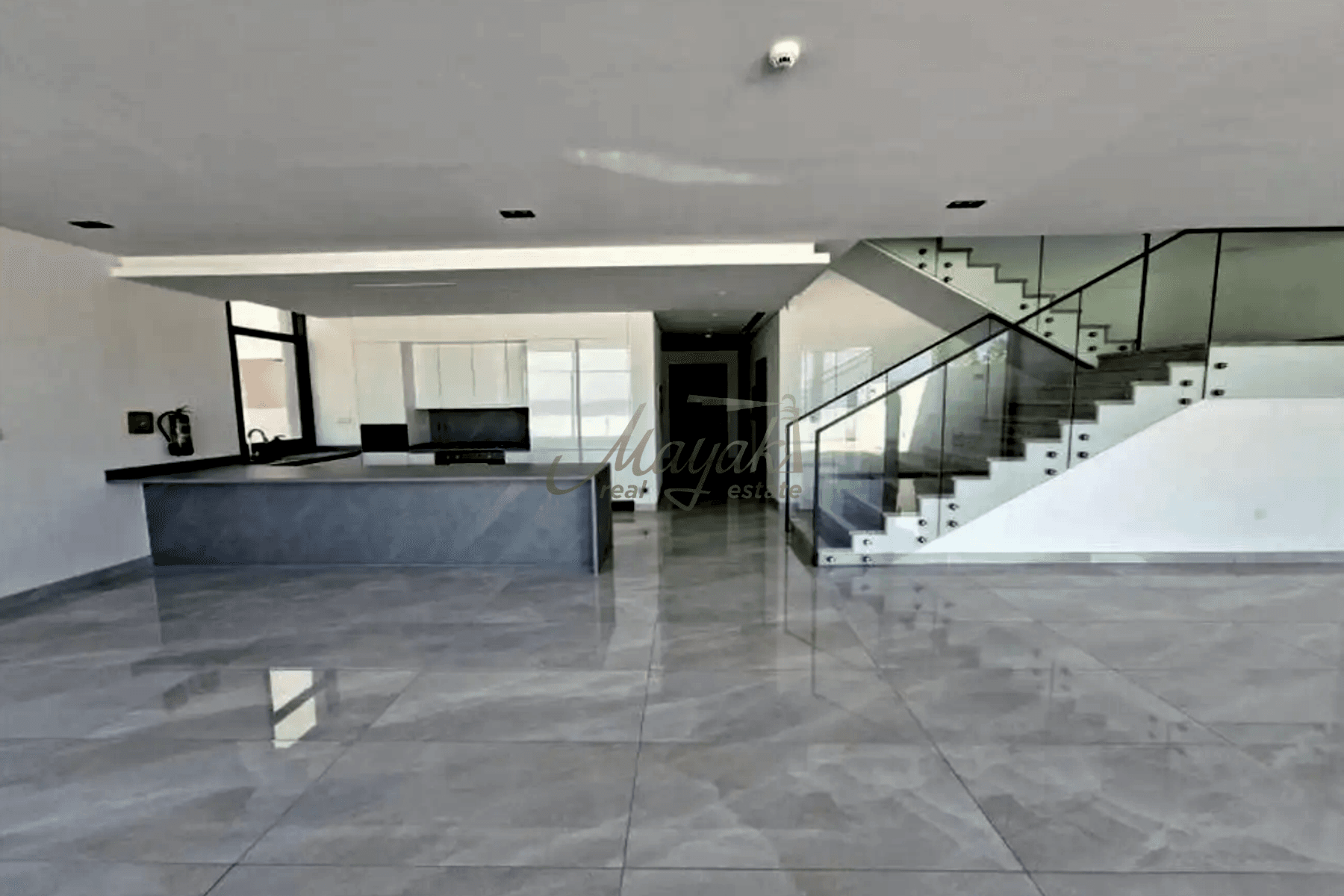 Продается вилла с 4 спальнями на берегу моря | Превосходное расположение на острове Аль-Марджан