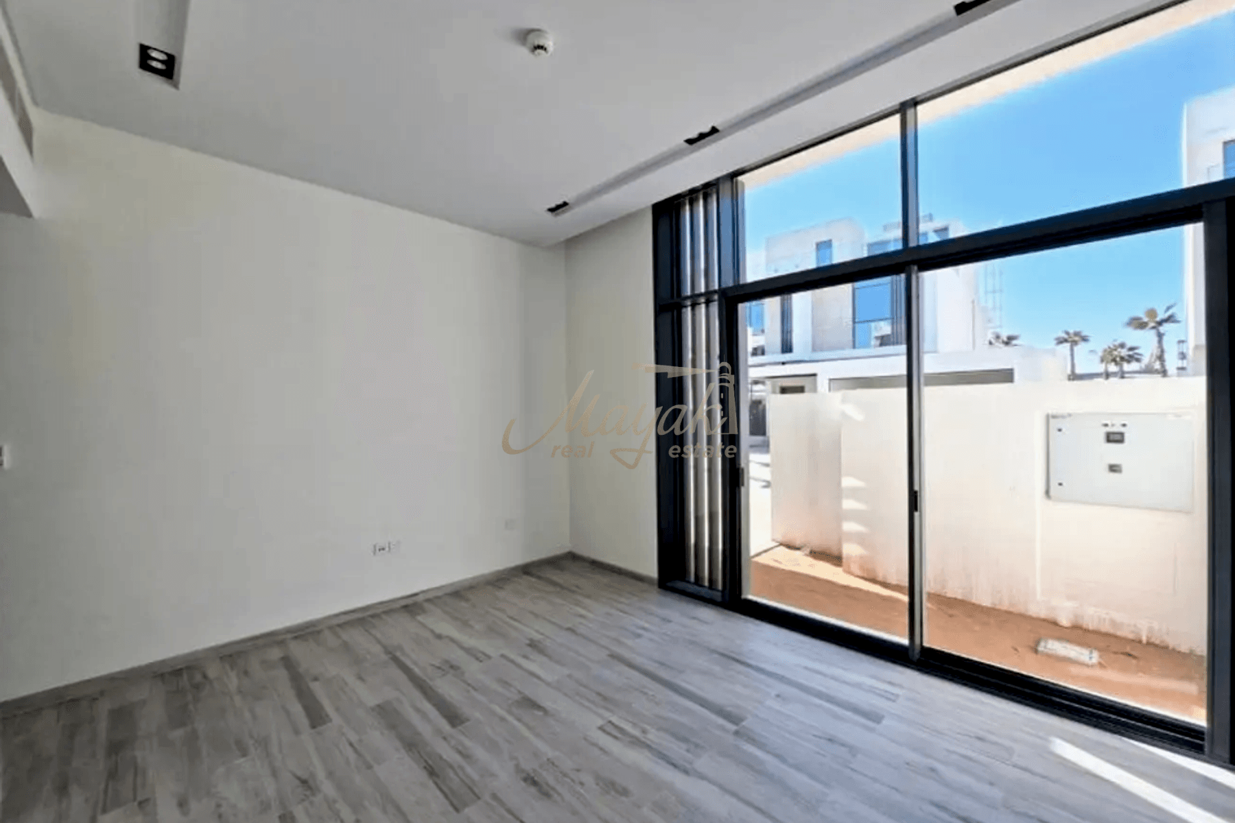 Продается вилла с 4 спальнями на берегу моря | Превосходное расположение на острове Аль-Марджан