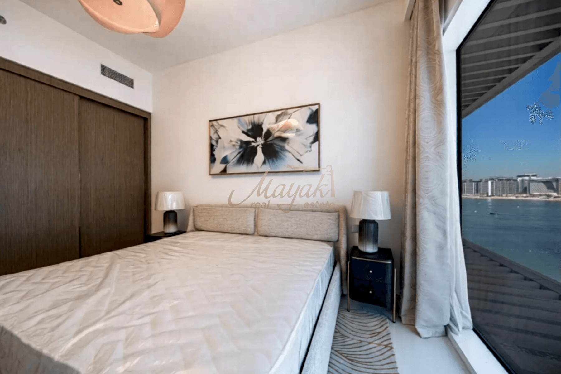 2BR Luxury Apartment | Palm View | Emaar Beachfront