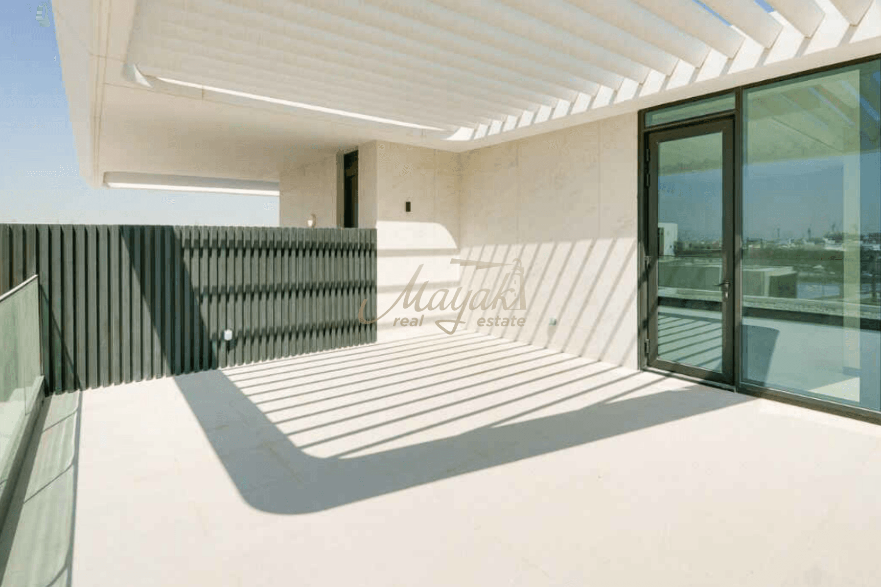 Совершенно новая вилла Lamborghini V8 с 6 спальнями | Расположена в одном ряду | Вид на поле для гольфа