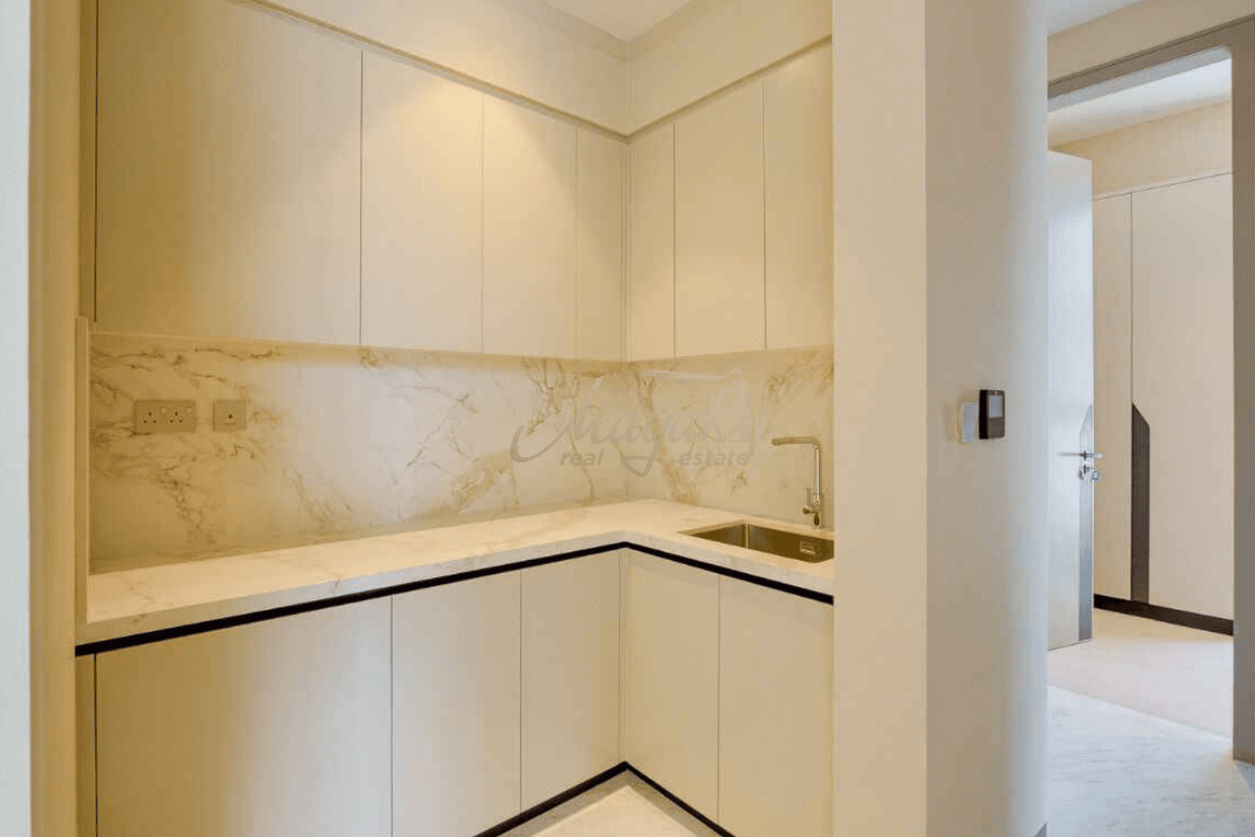 Совершенно новая вилла Lamborghini V8 с 6 спальнями | Расположена в одном ряду | Вид на поле для гольфа