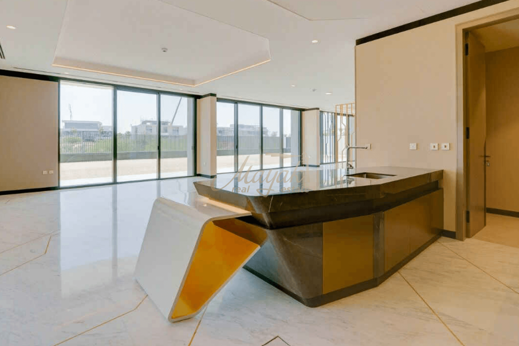 Совершенно новая вилла Lamborghini V8 с 6 спальнями | Расположена в одном ряду | Вид на поле для гольфа