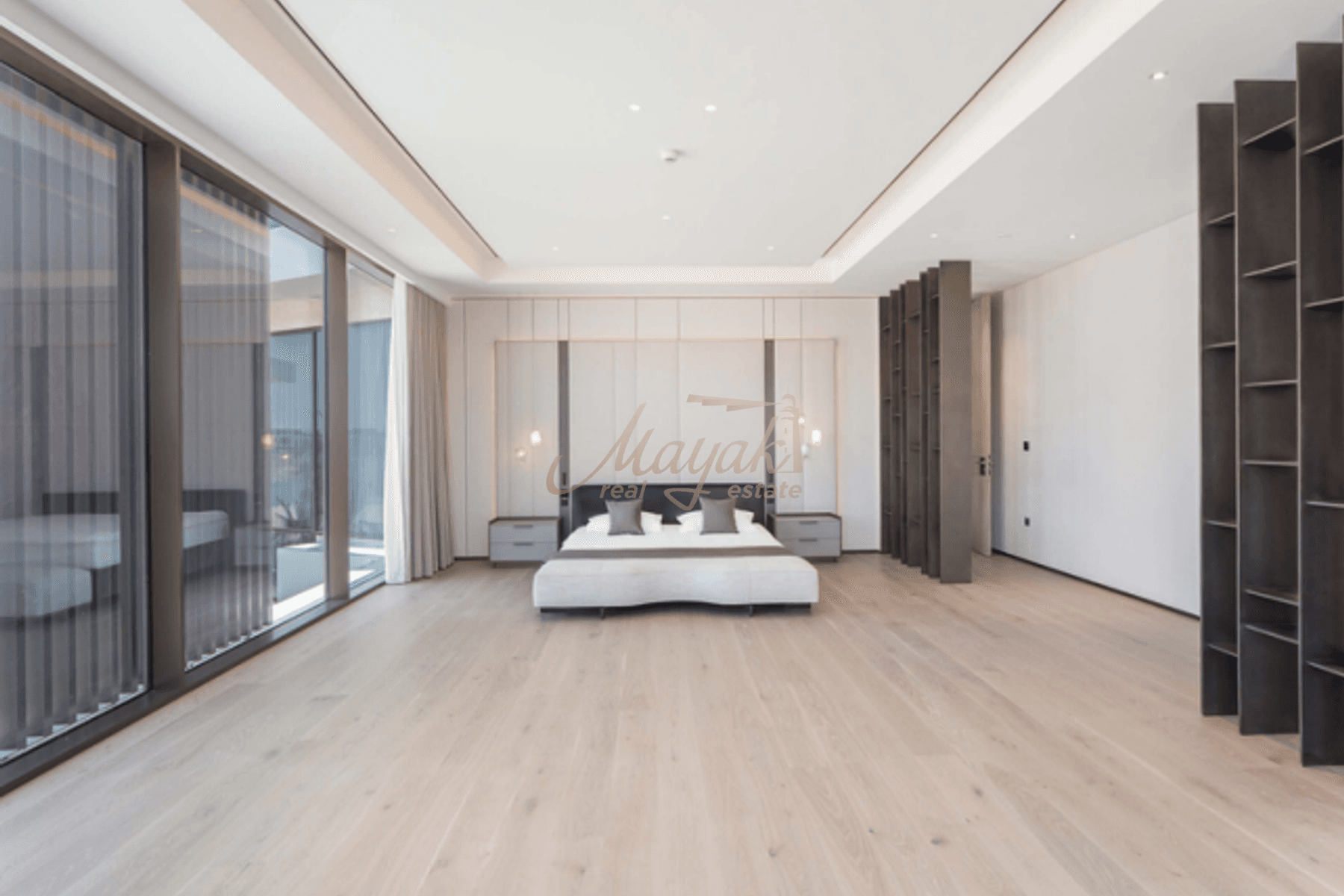 Luxury Custom 5BR Residence | Golf Course Backing | Emerald Hills