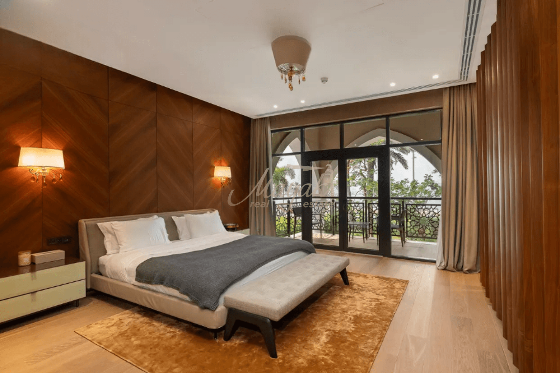 Exclusive 5BR Seafront Royal Villa in Jumeirah Zabeel Saray