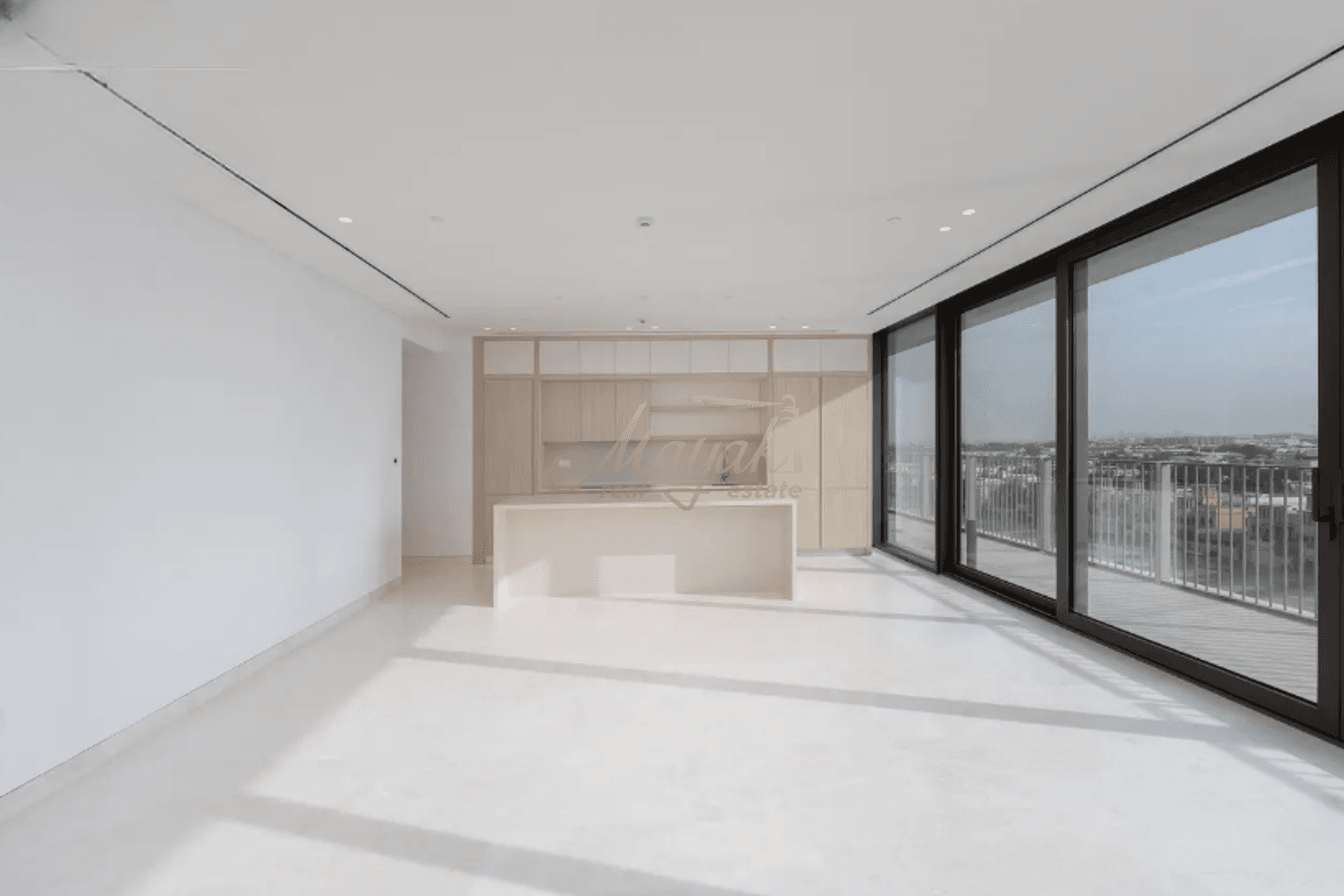 Элегантный дом с 4 спальнями на берегу канала в жилом комплексе Eden House The Canal.