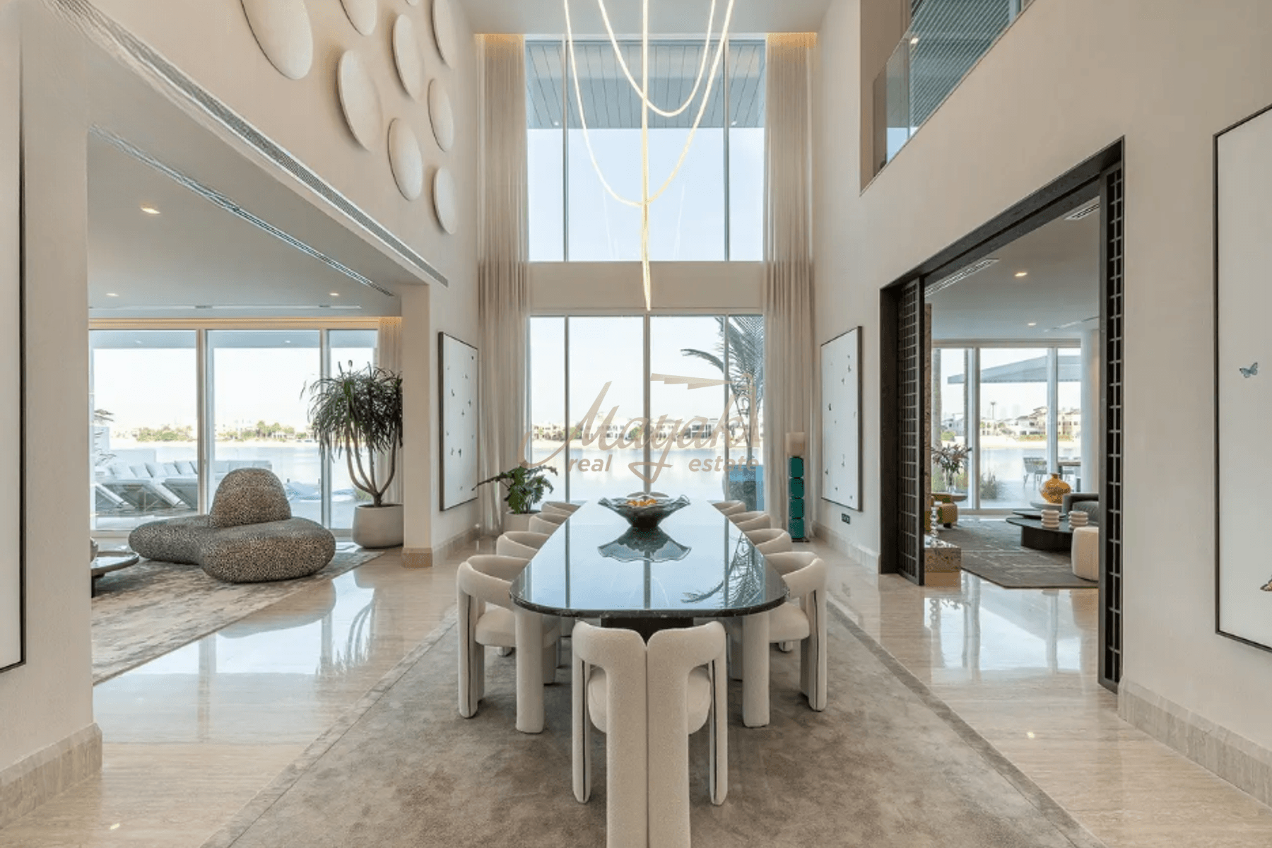 Роскошная вилла Signature Villas Frond G с 6 спальнями и частным бассейном.