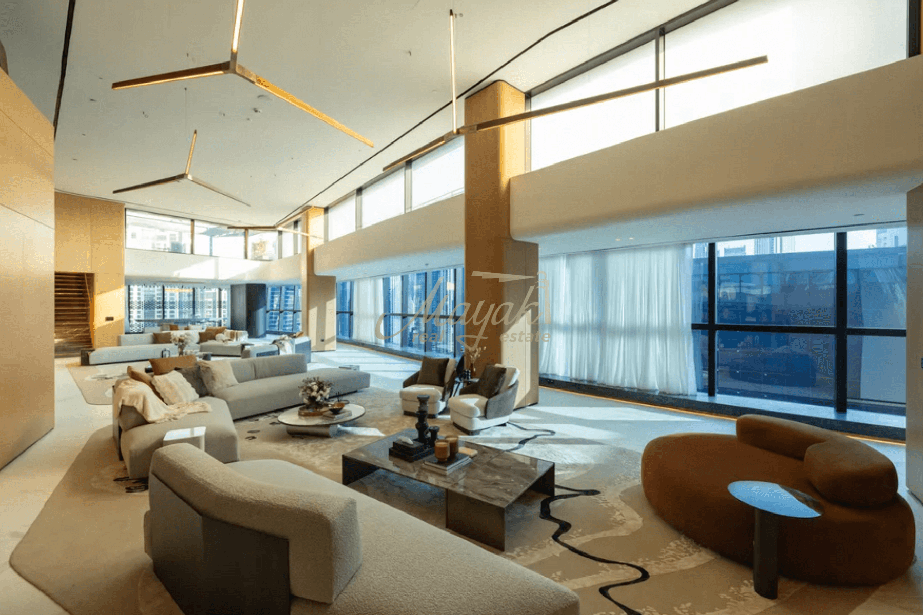 Роскошный полностью меблированный пентхаус в Opus Tower, спроектированный Захой Хадид.