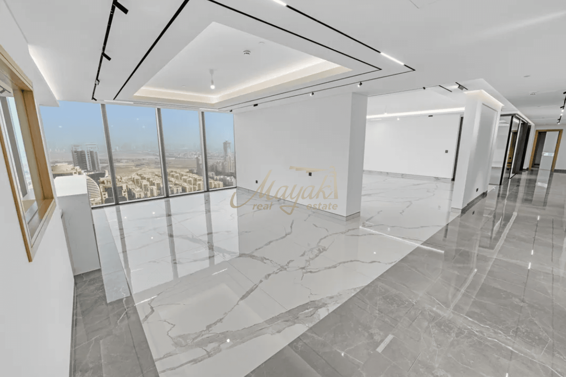Full-Floor 8-Bedroom |360° panoramic views of Palm