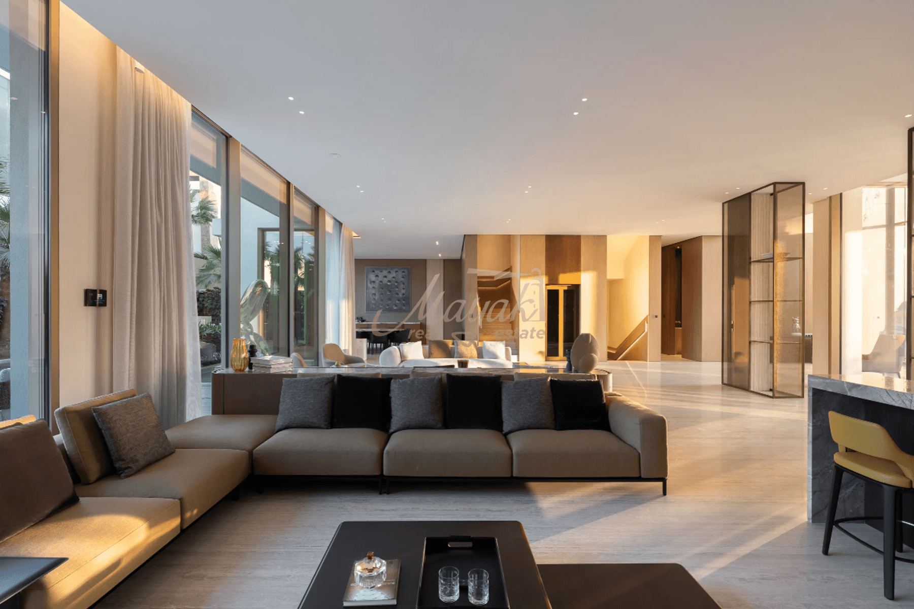 Ultra-Luxury 6-BR Beachfront Villa | La Mer South