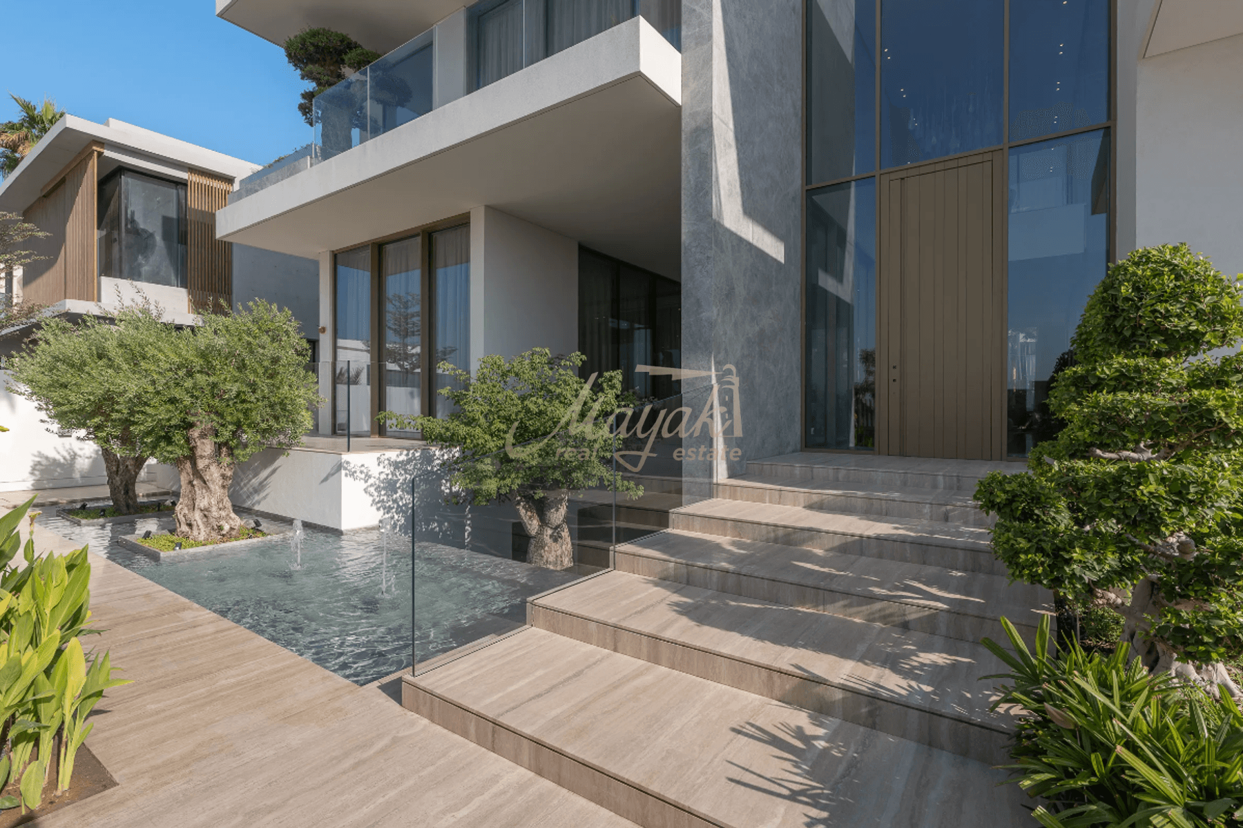 Ultra-Luxury 6-BR Beachfront Villa | La Mer South