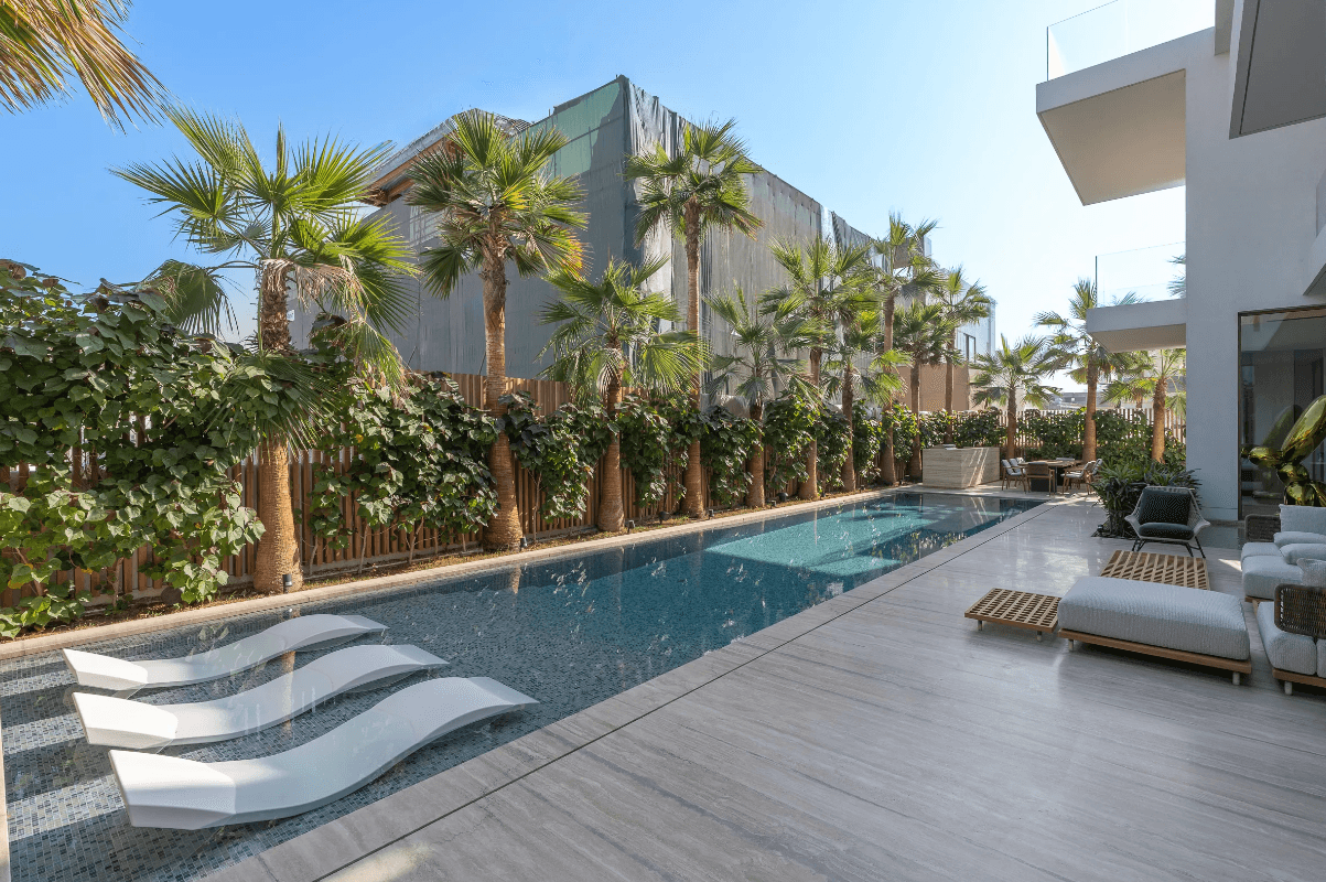 Ultra-Luxury 6-BR Beachfront Villa | La Mer South
