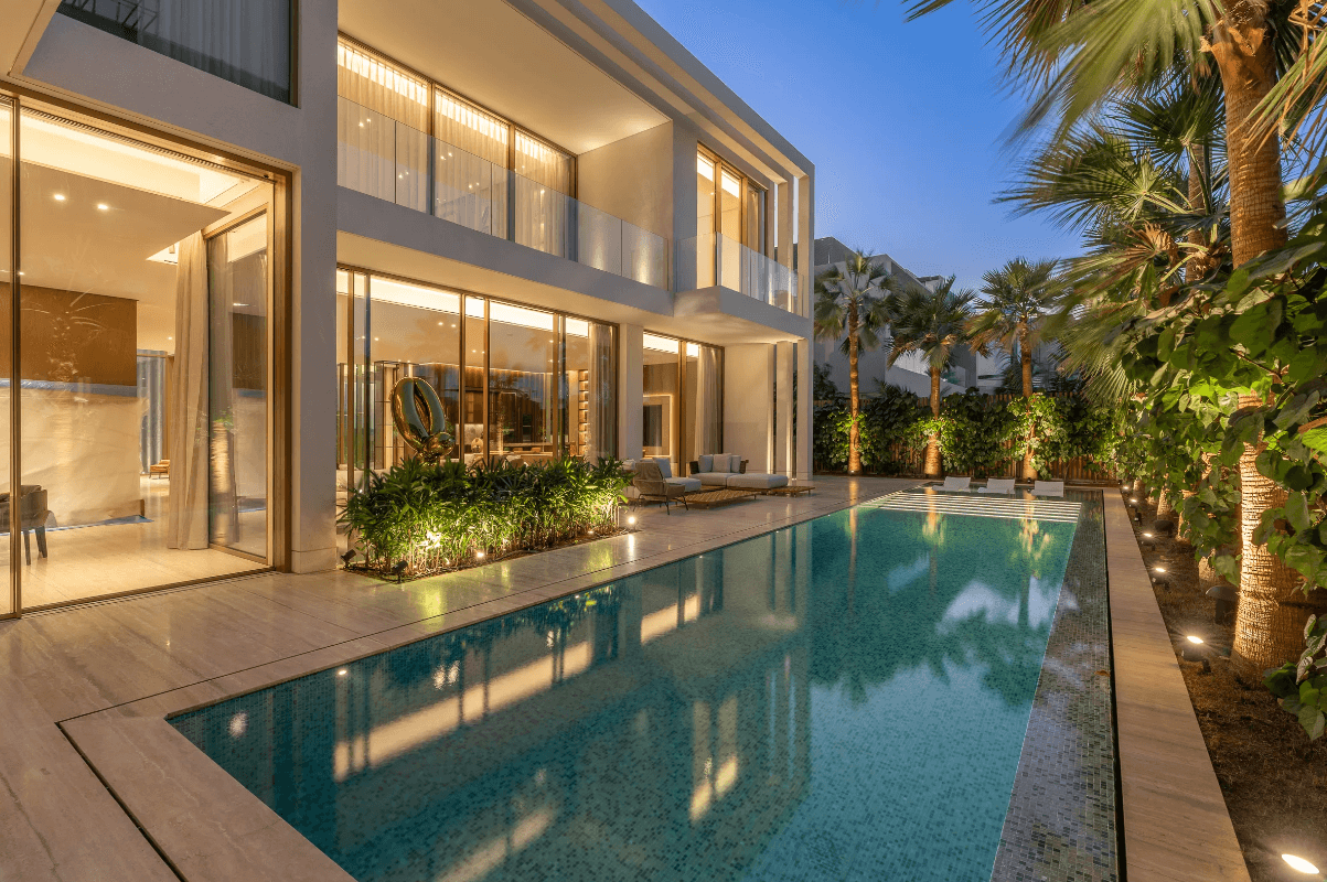 Ultra-Luxury 6-BR Beachfront Villa | La Mer South