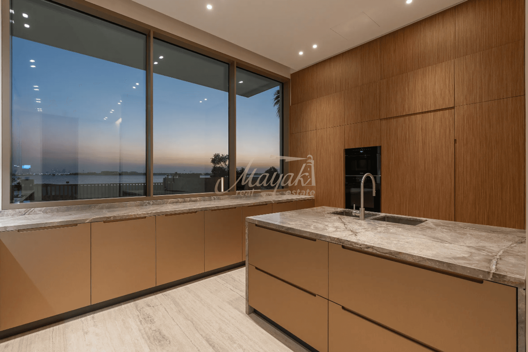 Ultra-Luxury 6-BR Beachfront Villa | La Mer South