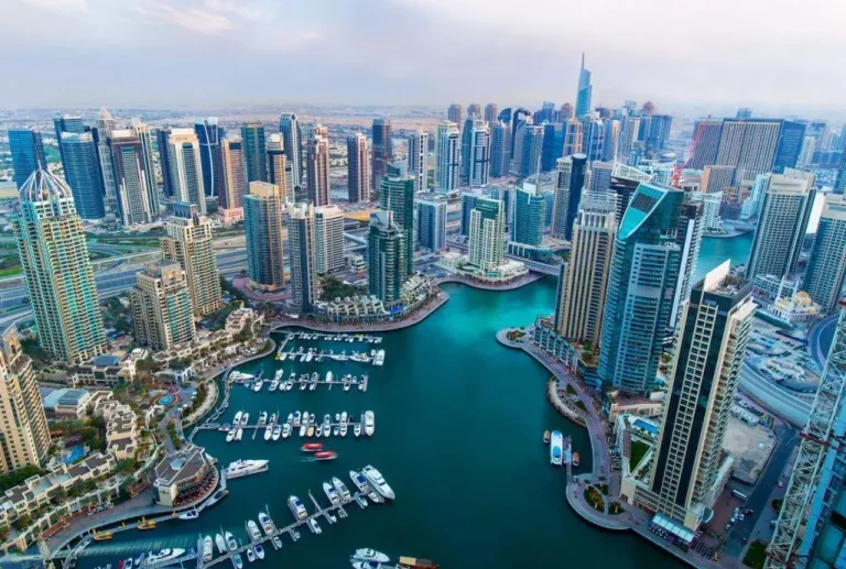 Dubai for tourists and investors: neighborhoods to stay and to invest in