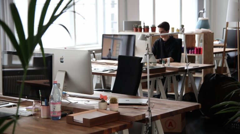 Start Working in Dubai Start Working in Dubai