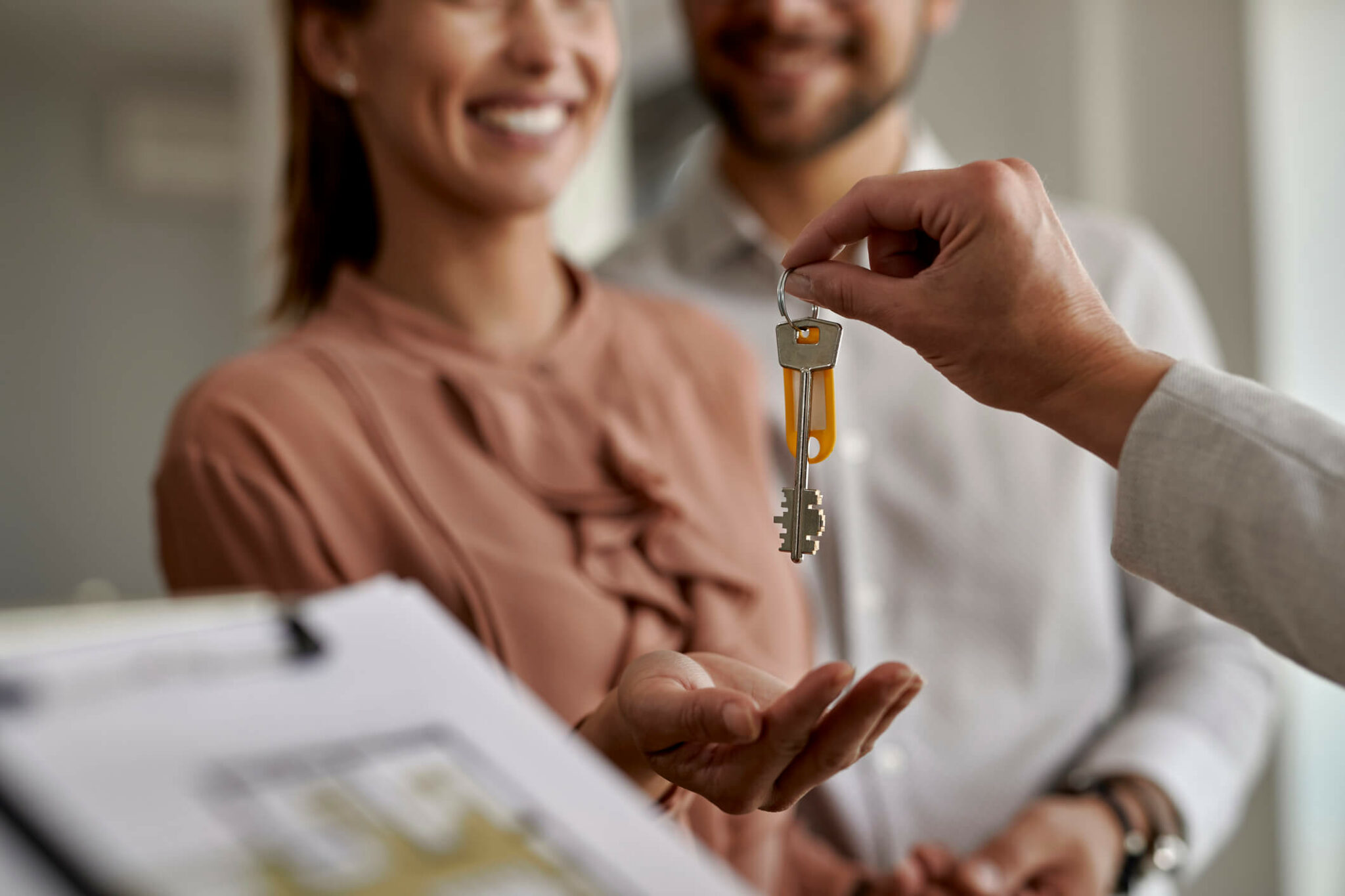 How to Choose the Right Real Estate Agent in Dubai