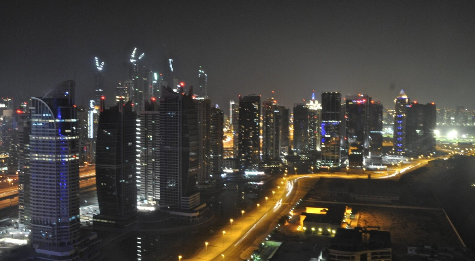 Jumeirah Lake Towers Dubai Area Guide
