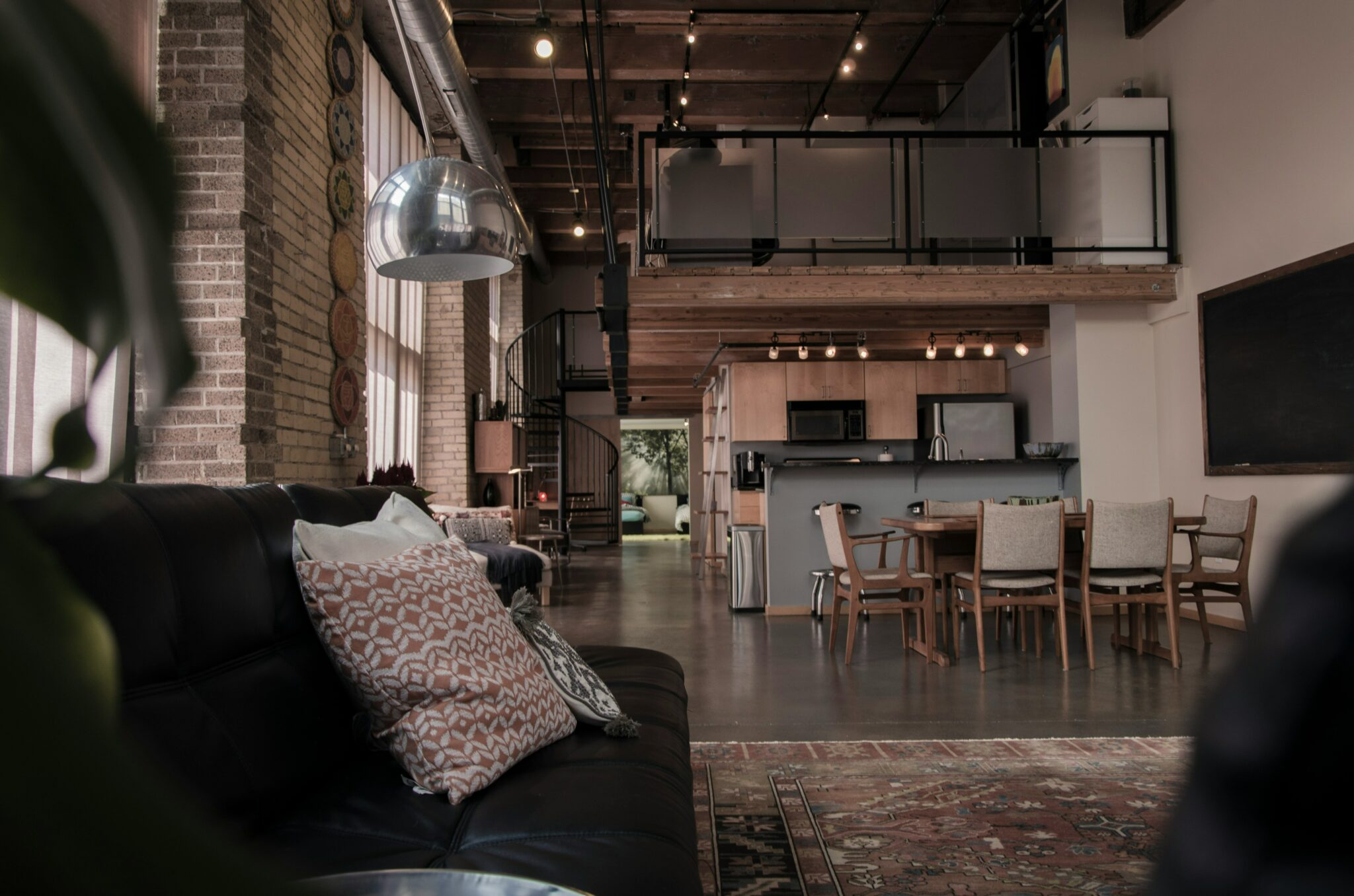 Furnished or Unfurnished Properties in Dubai: Which is Better to Rent?